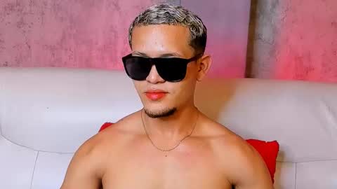 liam_knight online show from December 2025 02:30:02 AM