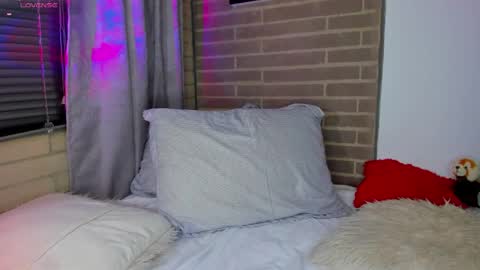 liam online show from April 2026 03:01:02 AM