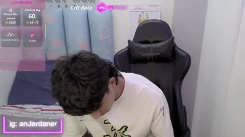 Snapshot of liam_play chatting on June 2026 04:15:02 AM LIAM online show from June 2026 04:15:02 AM