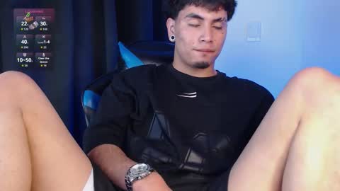 Liam online show from November 2025 12:32:01 AM