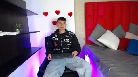 Liam  online show from February 2026 12:15:01 PM