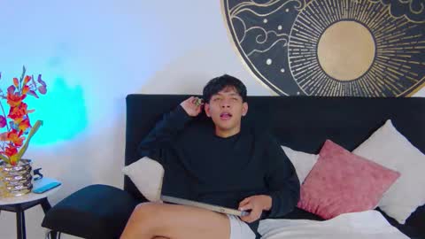 Snapshot of liam_sinclair chatting on February 2026 07:43:01 PM Liam online show from February 2026 07:43:01 PM