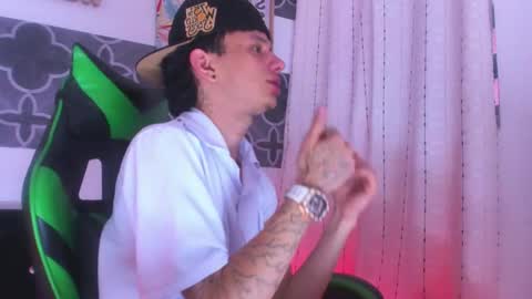 Snapshot of liamblaze chatting on December 2025 10:18:02 PM liamblaze online show from December 2025 10:18:02 PM