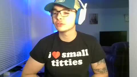 Snapshot of liamnotsonormal chatting on December 2024 06:17:02 AM LiamNotSoNormal online show from December 2024 06:17:02 AM