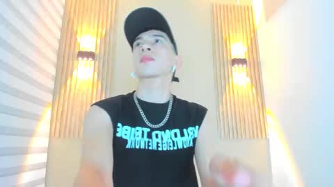 lian_cameron online show from February 2026 03:38:02 AM