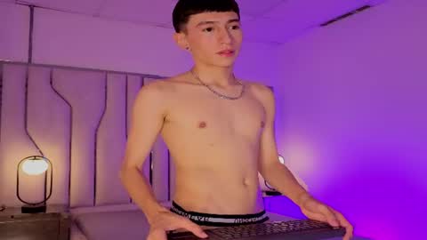 Snapshot of lian_cameron chatting on July 2026 04:37:01 AM lian_cameron online show from July 2026 04:37:01 AM