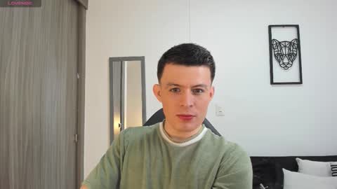 lian_eathan online show from October 2025 07:46:02 PM