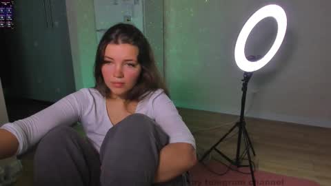 liana_8 online show from February 2026 03:42:02 PM
