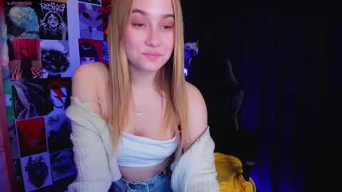 Snapshot of liana_bright chatting on January 2025 12:47:02 PM Liana online show from January 2025 12:47:02 PM