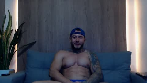 Snapshot of lianjones9 chatting on February 2025 02:55:01 AM lianjones9 online show from February 2025 02:55:01 AM