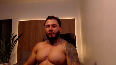 Snapshot of lianjones9 chatting on September 2025 09:27:02 PM lianjones9 online show from September 2025 09:27:02 PM