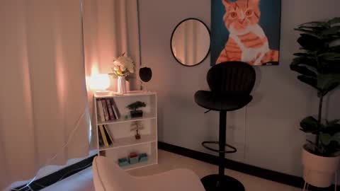 Snapshot of liapearce chatting on October 2025 12:30:01 PM Lia online show from October 2025 12:30:01 PM