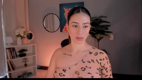 Snapshot of liapearce chatting on November 2025 02:53:02 PM Lia online show from November 2025 02:53:02 PM