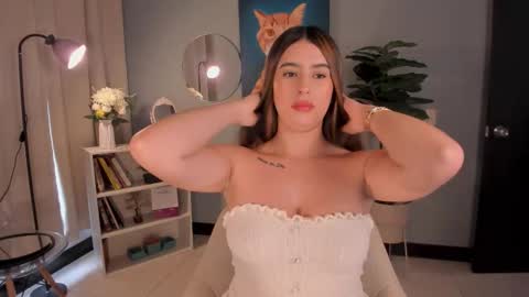 Lia online show from February 2026 01:33:02 PM