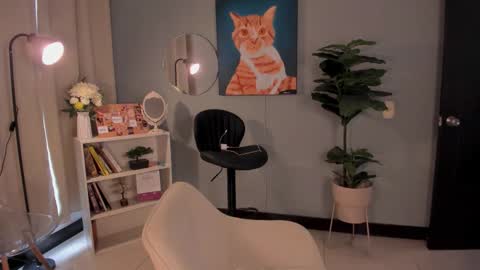 Lia online show from February 2026 01:32:02 PM