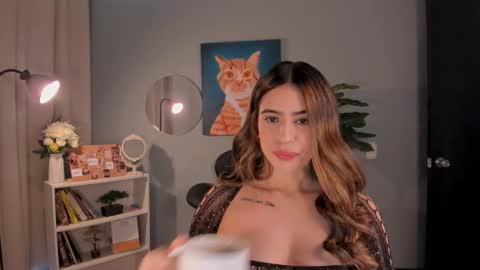 Lia online show from March 2026 01:18:01 PM