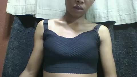 Snapshot of liaraisha chatting on October 2025 03:35:01 AM liaraisha online show from October 2025 03:35:01 AM