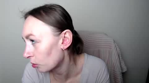 Lia online show from March 2026 01:07:02 PM