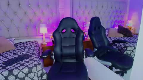 Lia  online show from March 2026 07:51:02 PM