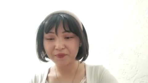 Molly online show from April 2026 05:30:01 PM