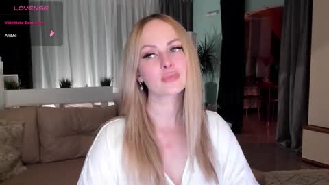 Snapshot of libby_nora chatting on December 2024 02:09:01 PM Libby online show from December 2024 02:09:01 PM