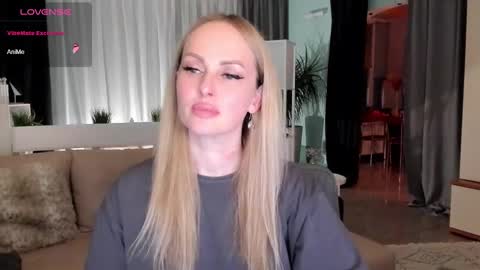 Snapshot of libby_nora chatting on December 2024 03:47:02 PM Libby online show from December 2024 03:47:02 PM