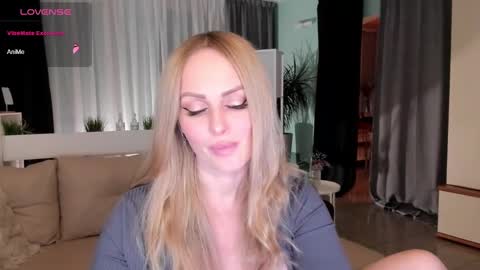 Snapshot of libby_nora chatting on December 2024 03:10:02 PM Libby online show from December 2024 03:10:02 PM