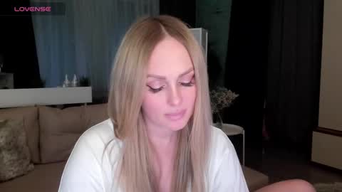 Snapshot of libby_nora chatting on February 2025 02:54:01 PM Libby online show from February 2025 02:54:01 PM