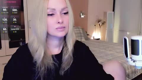 Snapshot of libby_nora chatting on November 2025 10:15:01 AM Libby online show from November 2025 10:15:01 AM