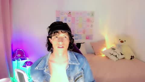 libressalvajes online show from December 2024 03:03:02 AM