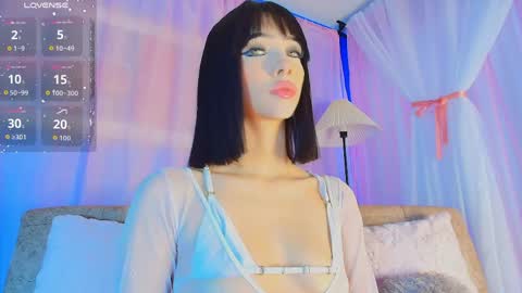 Valentina Hall online show from April 2026 11:40:01 AM