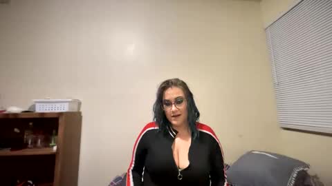 AllieAustyn online show from December 2024 05:40:01 AM