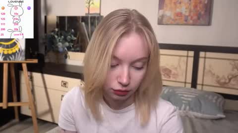 Ann online show from November 2025 07:05:02 PM