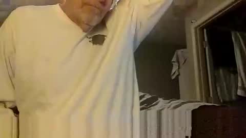 Snapshot of lie2ne chatting on November 2025 02:50:02 AM lie2ne online show from November 2025 02:50:02 AM