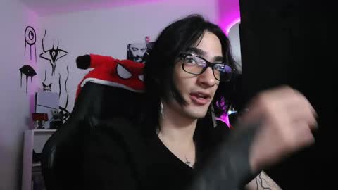 Ezio online show from December 2025 04:41:04 AM