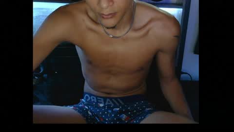 Snapshot of lightskinwithgirth chatting on May 2026 07:09:01 PM lightskinwithgirth online show from May 2026 07:09:01 PM