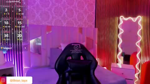 Snapshot of lihian_tay chatting on October 2025 04:02:02 AM LIHIAN online show from October 2025 04:02:02 AM