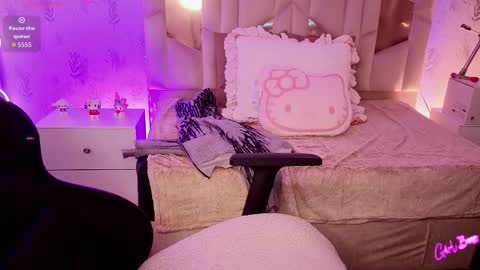 LIHIAN online show from March 2026 12:13:01 PM