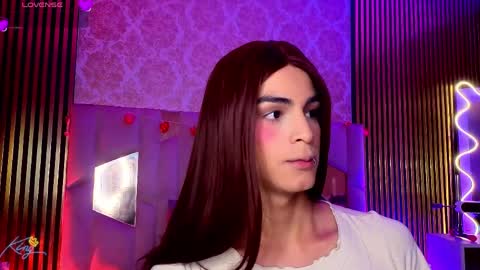 LIHIAN online show from April 2026 12:53:02 PM