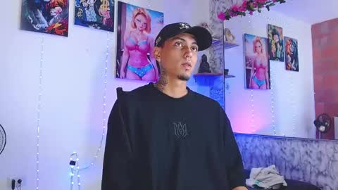 Snapshot of liiaam_lee_ chatting on October 2025 01:07:02 PM Daniel online show from October 2025 01:07:02 PM