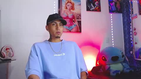 Snapshot of liiaam_lee_ chatting on November 2025 02:05:02 PM Daniel online show from November 2025 02:05:02 PM