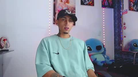 Snapshot of liiaam_lee_ chatting on November 2025 11:54:01 AM Daniel online show from November 2025 11:54:01 AM