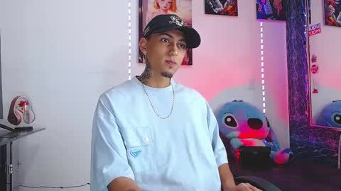 Snapshot of liiaam_lee_ chatting on November 2025 12:38:01 PM Daniel online show from November 2025 12:38:01 PM