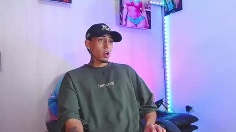 Snapshot of liiaam_lee_ chatting on November 2025 12:02:02 PM Daniel online show from November 2025 12:02:02 PM