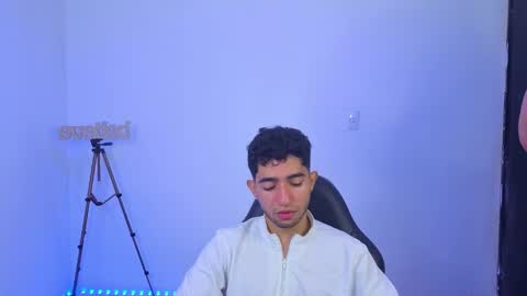 liiam_jesus online show from April 2026 01:23:01 PM