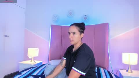 liiam_smith_ online show from September 2025 02:32:01 PM