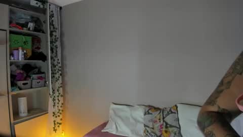         online show from November 2025 11:43:02 AM