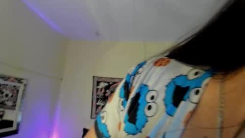 Lily Moore online show from November 2025 06:40:02 AM