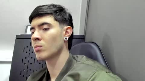 liio____ online show from May 2026 05:49:01 AM
