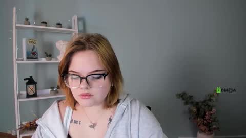 lika_pop online show from November 2025 09:50:02 AM